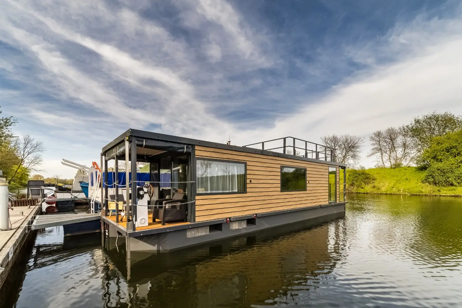 Luxury Boat House